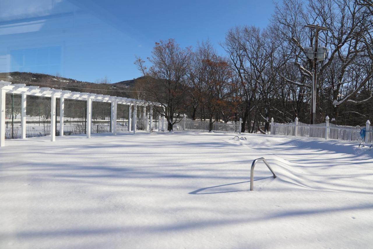 The Lodge At Jackson Village Exterior photo